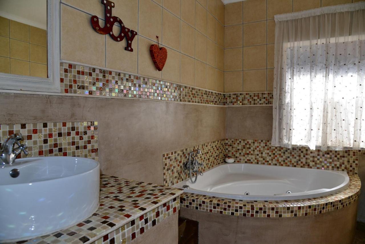 Annie'S Boutique Guesthouse And Garden Spa Hartbeespoort Exterior foto