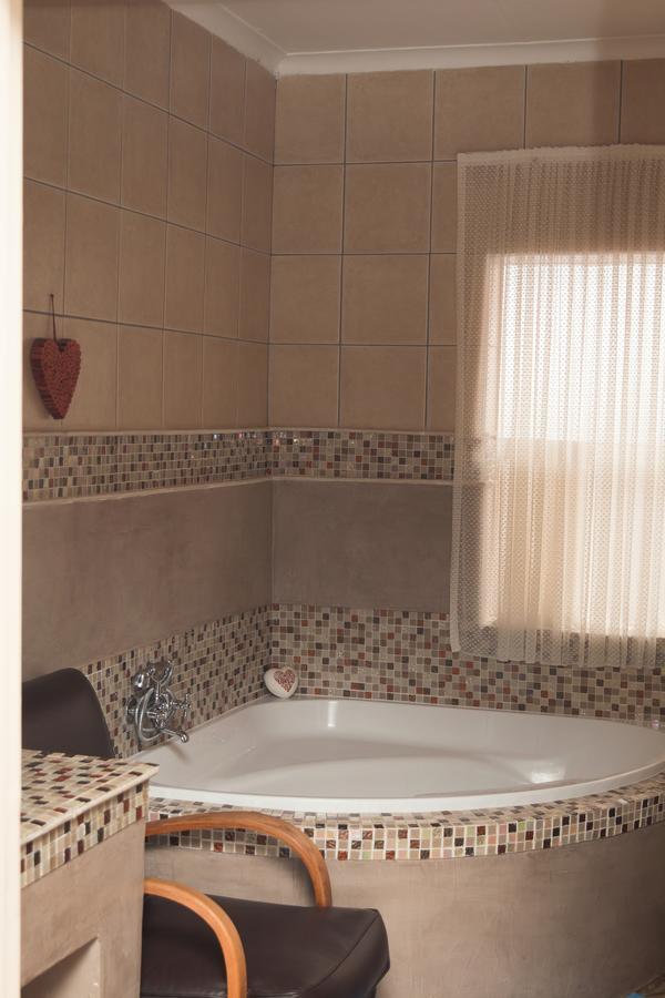 Annie'S Boutique Guesthouse And Garden Spa Hartbeespoort Exterior foto
